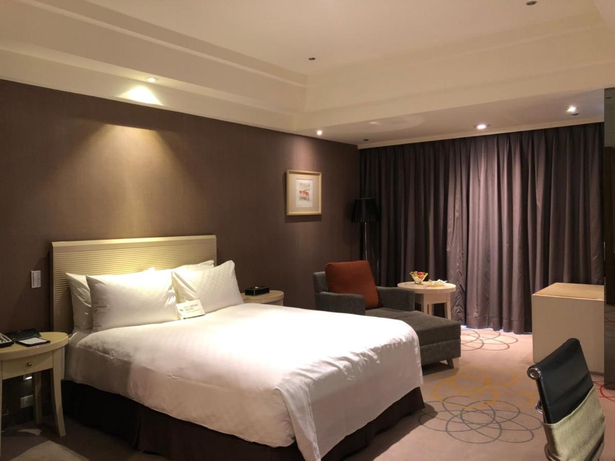 Hotel Royal Hsinchu Buitenkant foto